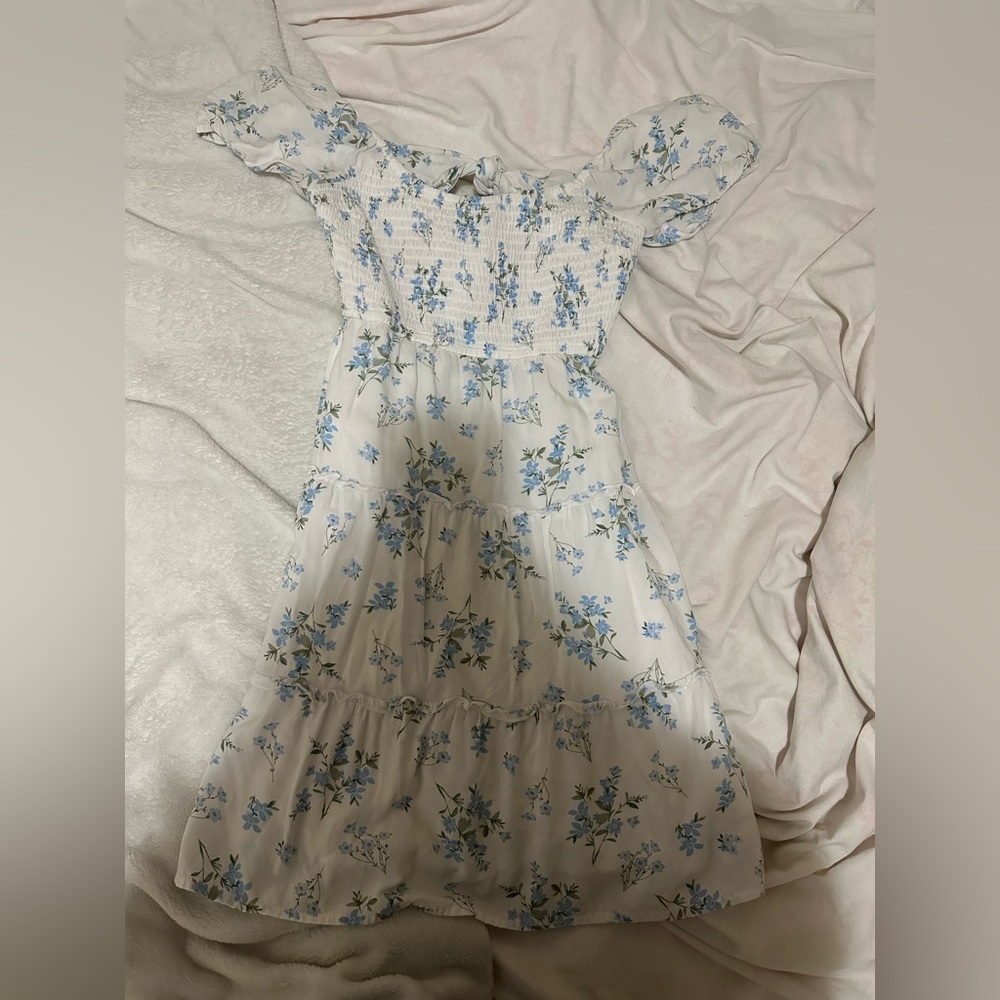 Hollister Tie-Back Flutter Sleeve Mini Dress